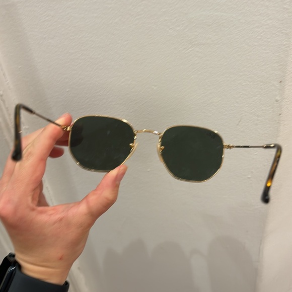 Ray-Ban Gold Frame Blue Lens Sunglasses - Picture 3 of 4